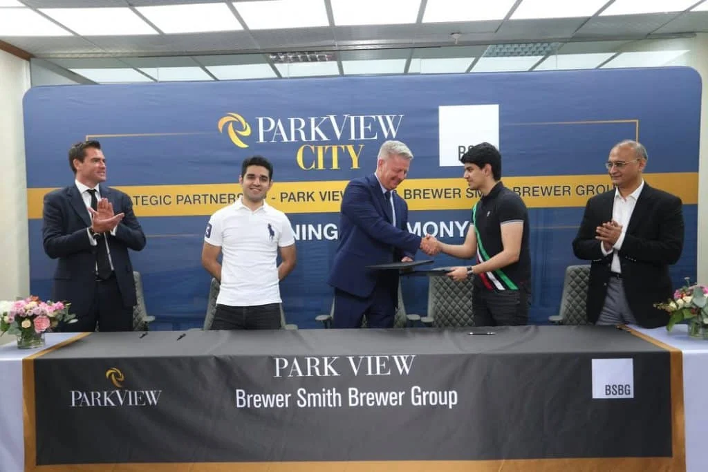 Brewer-Smith-Brewer-Group-partnership-signing-with-Park-view-City-Islamabad